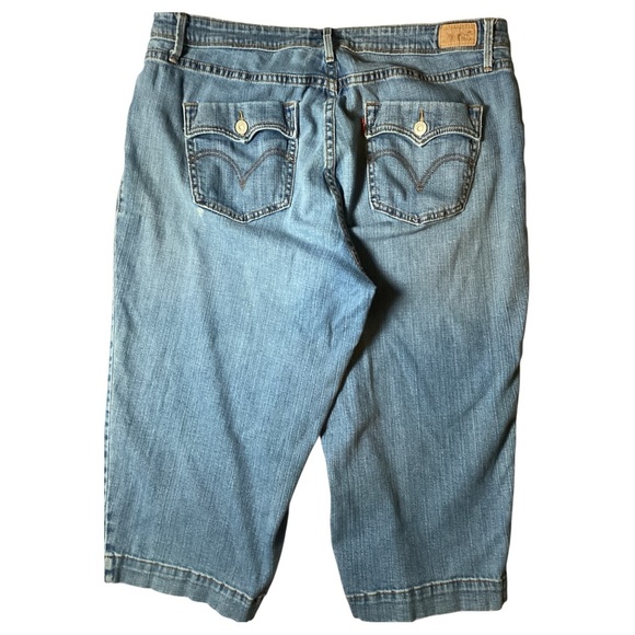 Levi's Classic Blue Denim Shorts Plus Size 18 - Picture 2 of 6